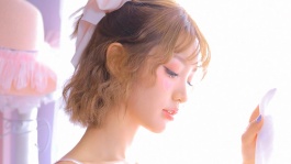 女星真空上阵玩嗨[超清]